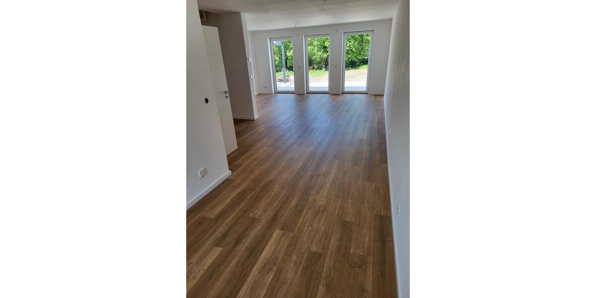 Reihenhaus Bucha - 6 Zimmer, 142 m&sup2;, 2.150&euro; | Angebot:26382609