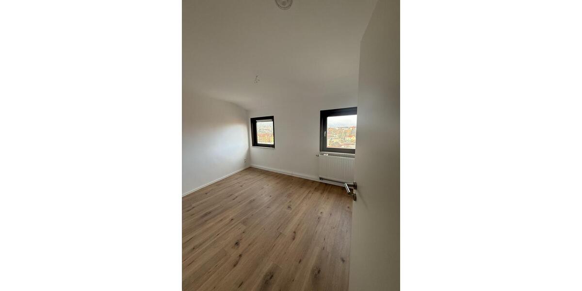 Dachgeschoßwohnung Kahla - 2.5 Zimmer, 68 m&sup2;, 650&euro; | Angebot:26475200