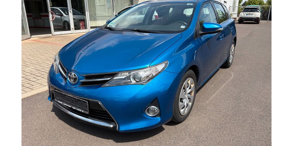 Toyota Auris 120.250 km 5.900 &euro; Apolda 99510