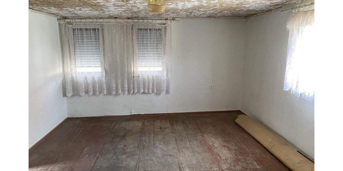 Einfamilienhaus Schmiedehausen - 4 Zimmer, 18 m&sup2;, 49.000&euro; | Angebot:25668328