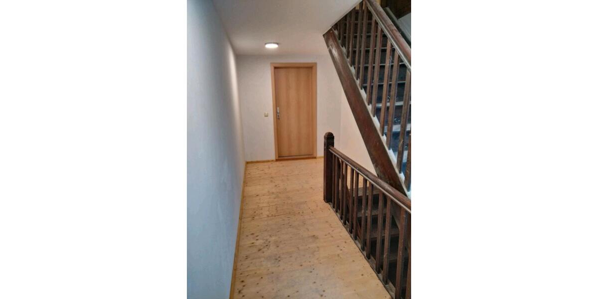 Dachgeschoßwohnung Buttstädt - 3 Zimmer, 75 m&sup2;, 750&euro; | Angebot:26003030