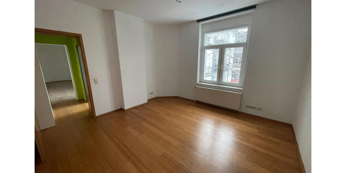 Etagenwohnung Erfurt - 3 Zimmer, 99 m&sup2;, 950&euro; | Angebot:25831916