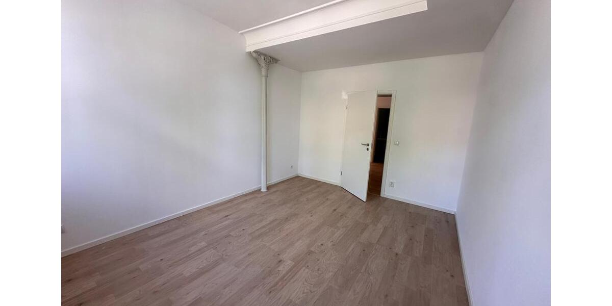 Erdgeschoßwohnung Apolda - 3 Zimmer, 100 m&sup2;, 1.100&euro; | Angebot:26619943