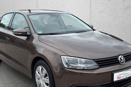 VW Jetta 79.000 km 4.990 &euro; Apolda 99510