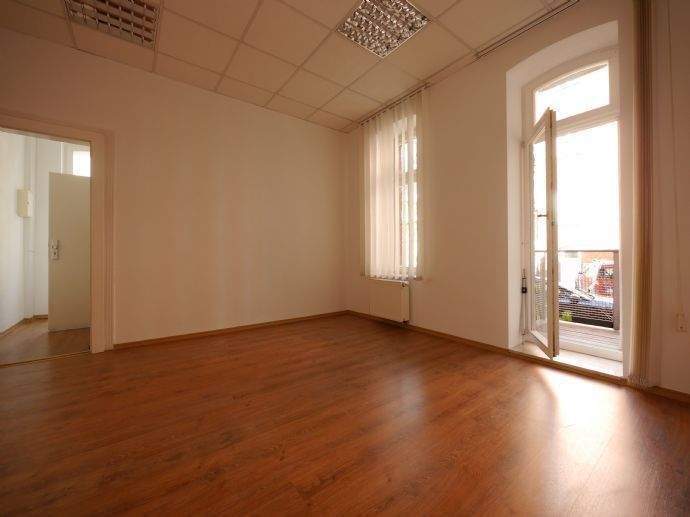 Gewerbeobjekt Erfurt Altstadt - 4 Zimmer, 188 m&sup2;, 1.410&euro; | Angebot:25661199