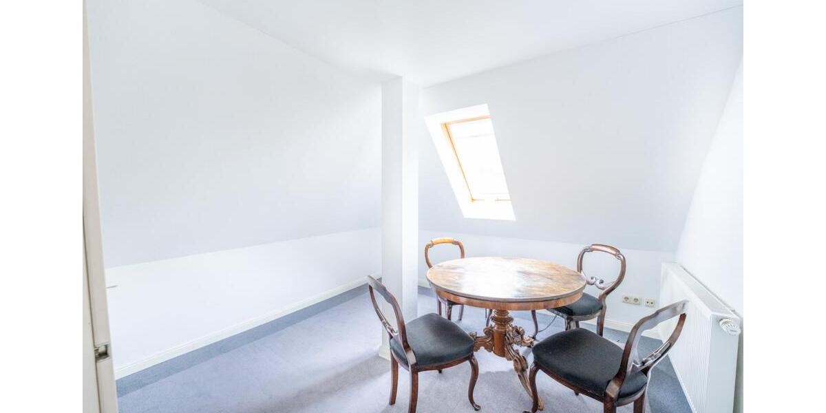 Dachgeschoßwohnung Jena - 3 Zimmer, 115 m&sup2;, 1.350&euro; | Angebot:23053763