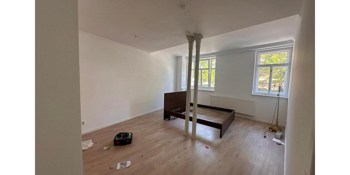 Erdgeschoßwohnung Apolda - 3 Zimmer, 100 m&sup2;, 1.100&euro; | Angebot:26619943