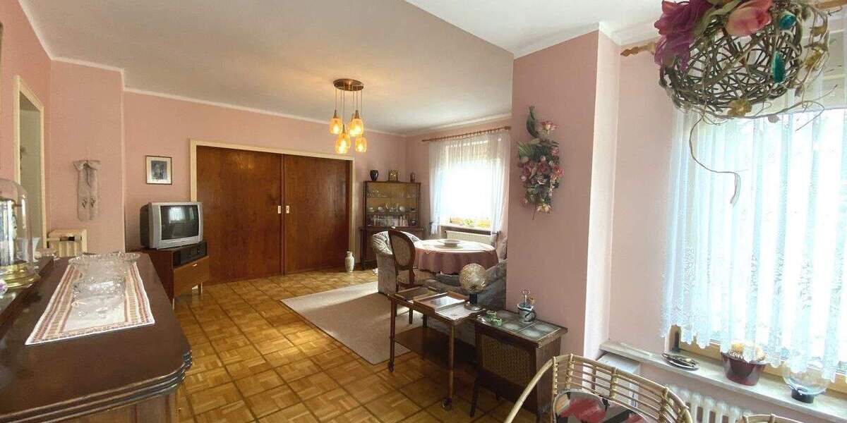 Einfamilienhaus Kahla - 5 Zimmer, 162 m&sup2;, 385.000&euro; | Angebot:25730379