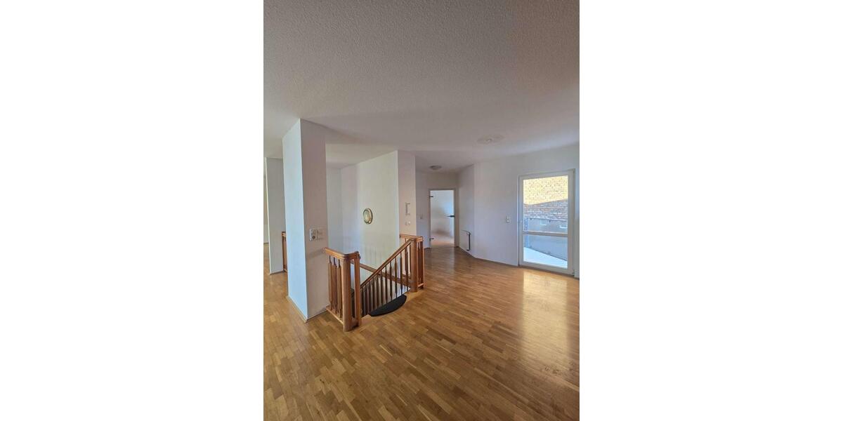 Etagenwohnung Erfurt - 2 Zimmer, 129 m&sup2;, 1.490&euro; | Angebot:24750428