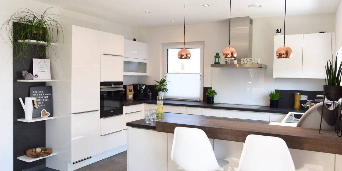 Mehrfamilienhaus, Wohnhaus Bucha - 4 Zimmer, 110 m&sup2;, 564.676&euro; | Angebot:26037178