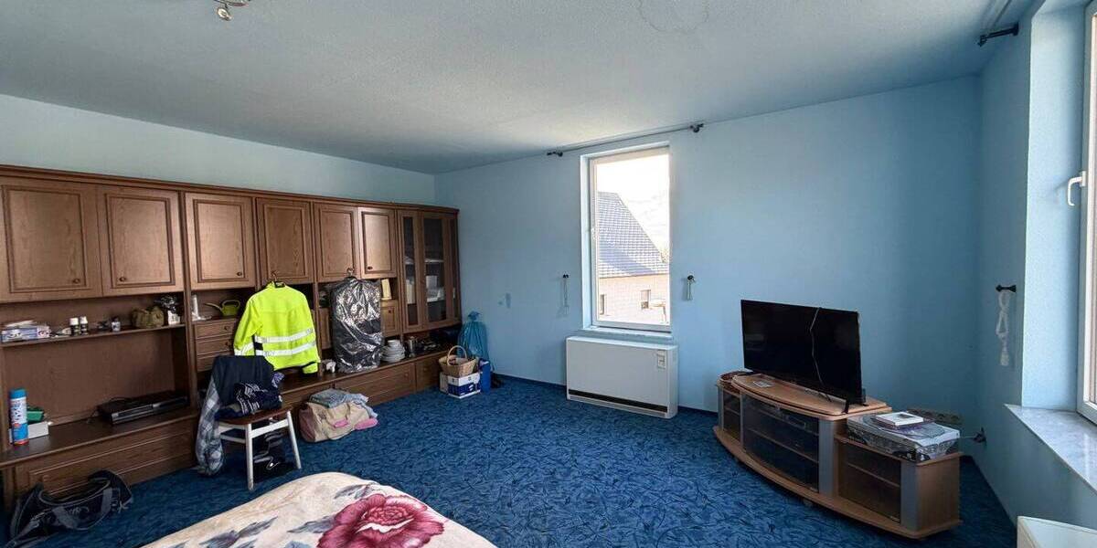 Mehrfamilienhaus, Wohnhaus Schloßvippach Dielsdorf - 1 Zimmer, 468 m&sup2;, 185.000&euro; | Angebot:25984383