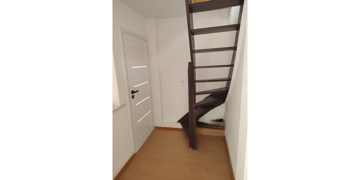 Dachgeschoßwohnung Apolda - 4 Zimmer, 88 m&sup2;, 660&euro; | Angebot:22479618
