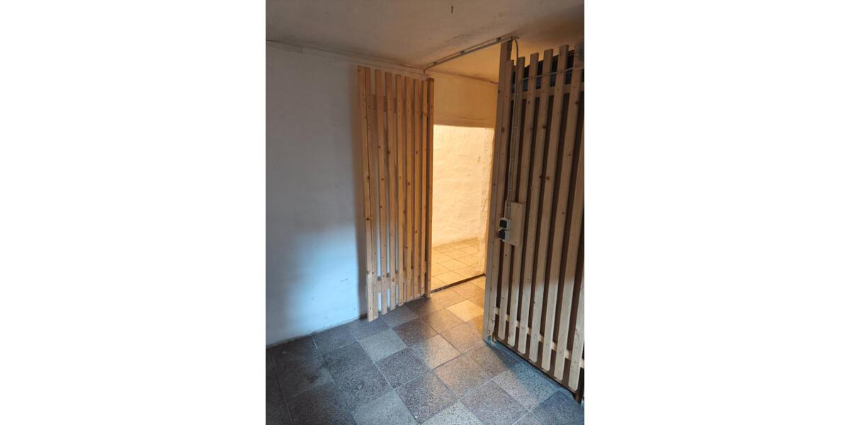 Etagenwohnung Jena Burgau - 2 Zimmer, 77 m&sup2;, 766&euro; | Angebot:26021512
