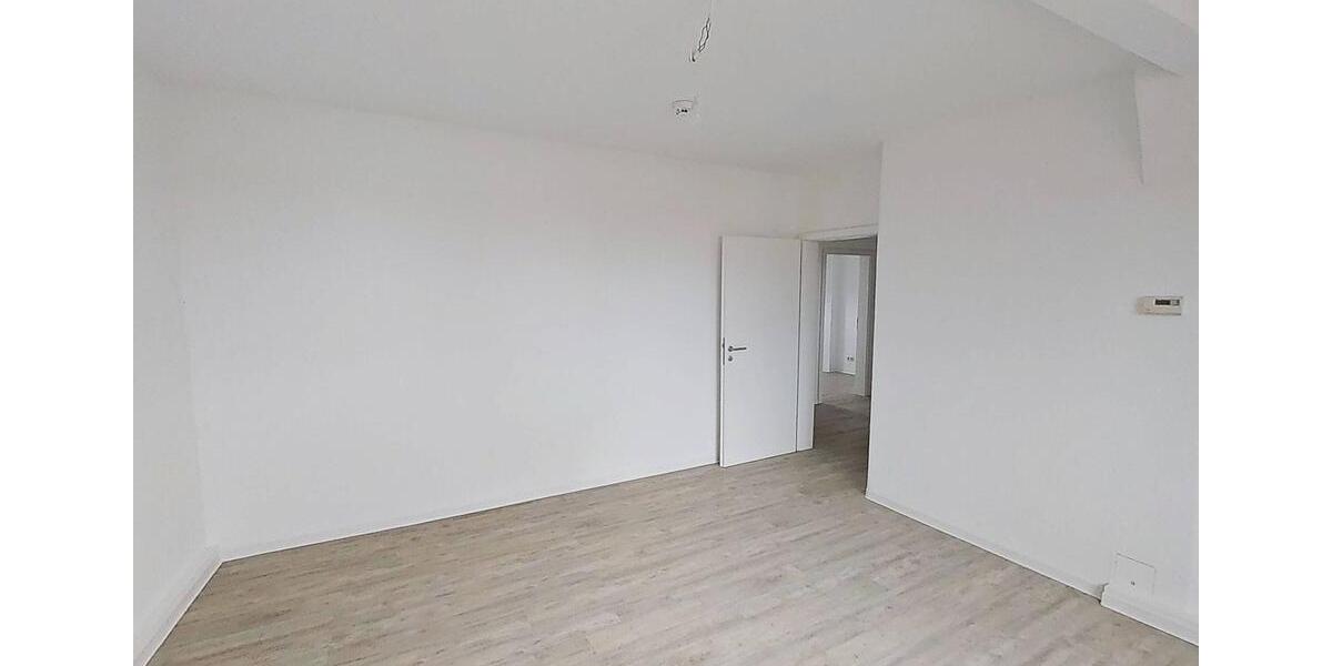 Dachgeschoßwohnung Erfurt Johannesplatz - 3 Zimmer, 72 m&sup2;, 648&euro; | Angebot:26647239