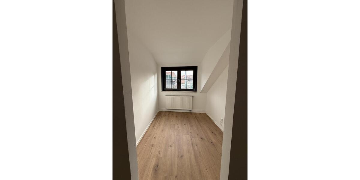 Dachgeschoßwohnung Kahla - 2.5 Zimmer, 68 m&sup2;, 650&euro; | Angebot:26475200