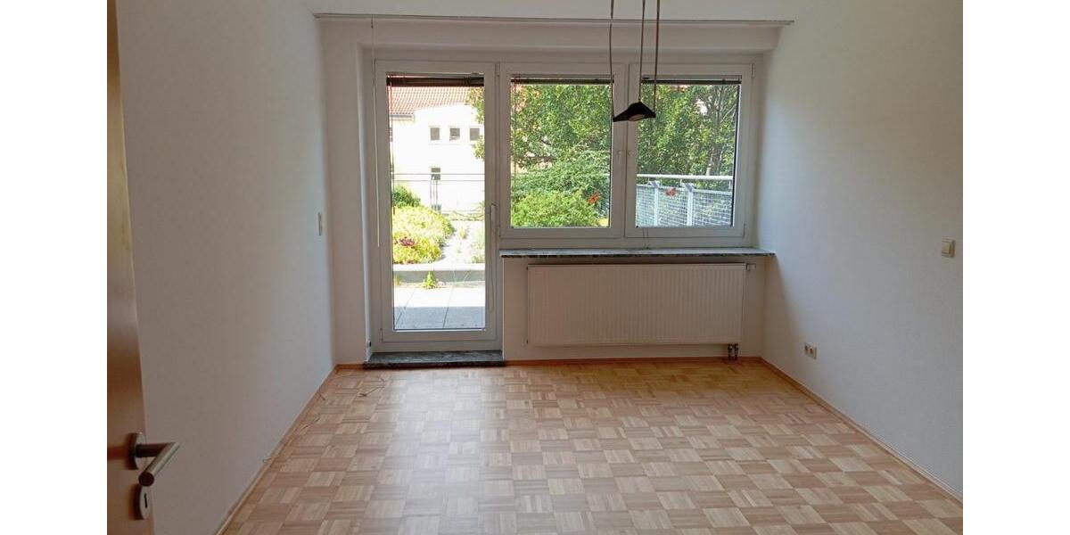 Etagenwohnung Erfurt - 2 Zimmer, 100 m&sup2;, 1.200&euro; | Angebot:19356337