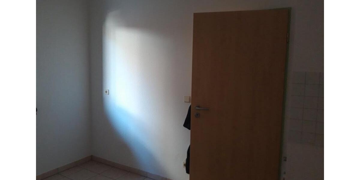 Erdgeschoßwohnung Jena Kernberge - 2 Zimmer, 73 m&sup2;, 650&euro; | Angebot:26426109