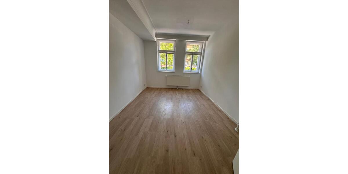 Erdgeschoßwohnung Apolda - 3 Zimmer, 100 m&sup2;, 1.100&euro; | Angebot:26619943