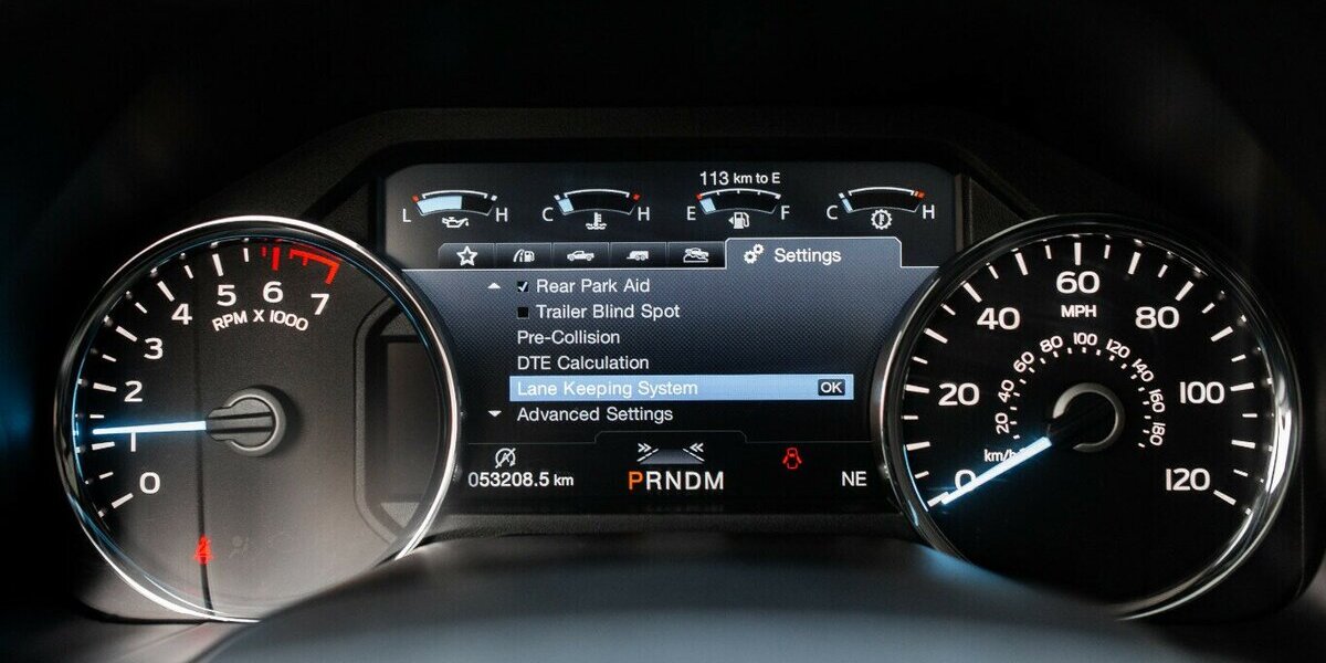 Ford F 150 5.0l V8 Lariat 4x4 53.000 km 49.990 &euro; Rudolstadt 07407