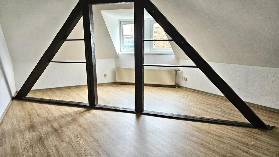 Dachgeschoßwohnung Erfurt Johannesvorstadt - 3 Zimmer, 95 m&sup2;, 740&euro; | Angebot:25539498