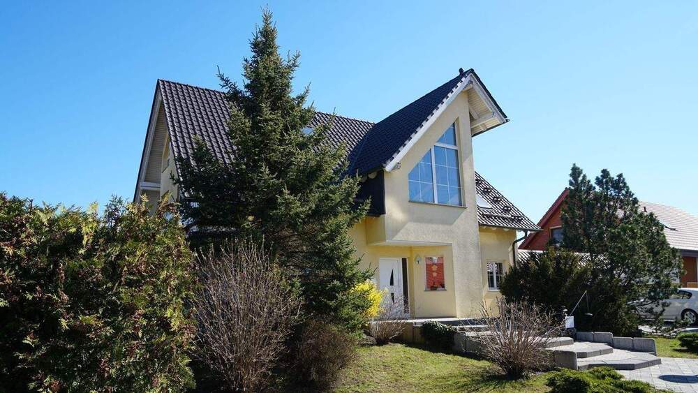 Mehrfamilienhaus, Wohnhaus Sömmerda - 6 Zimmer, 220 m&sup2;, 425.000&euro; | Angebot:25670573