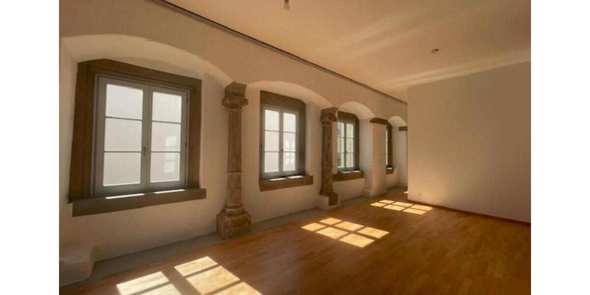 Etagenwohnung Erfurt - 2 Zimmer, 100 m&sup2;, 1.400&euro; | Angebot:24564940