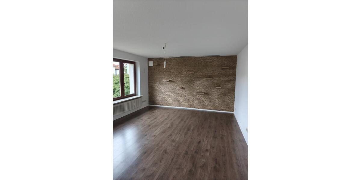 Etagenwohnung Jena Burgau - 2 Zimmer, 77 m&sup2;, 766&euro; | Angebot:26021512