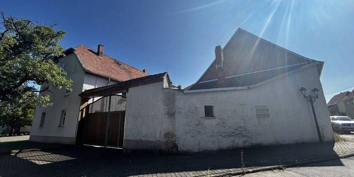 Einfamilienhaus Guthmannshausen Guthmannshausen - 8 Zimmer, 213 m&sup2;, 140.000&euro; | Angebot:25745772