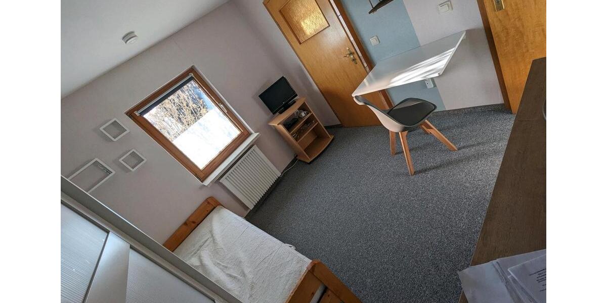 Etagenwohnung Bucha - 1 Zimmer, 14 m&sup2;, 350&euro; | Angebot:26040099