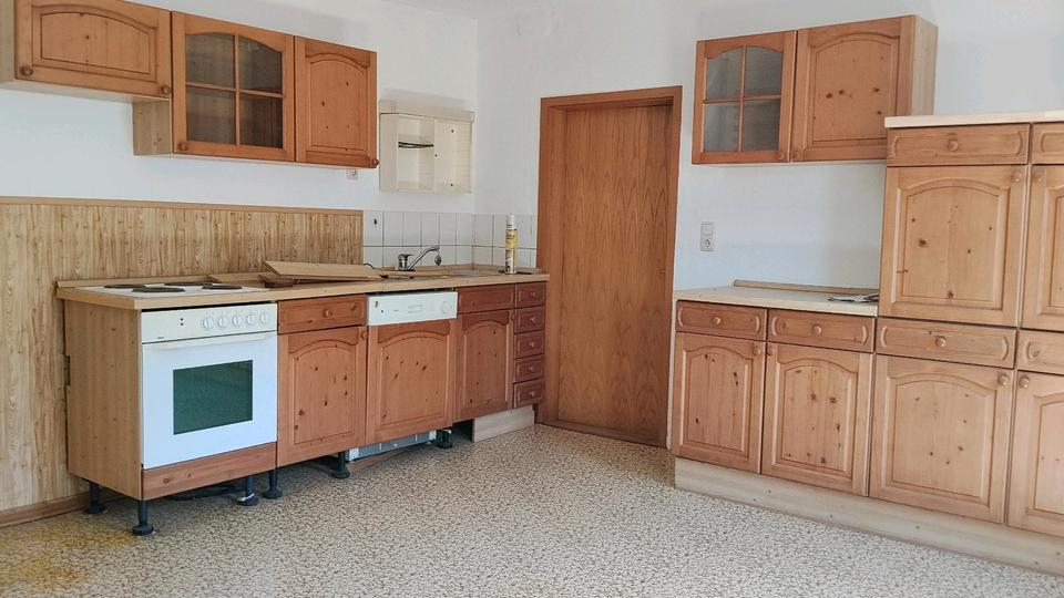 Einfamilienhaus Am Ettersberg - 7 Zimmer, 110 m&sup2;, 140.000&euro; | Angebot:27071067