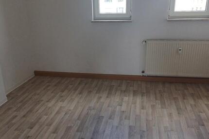 Wohnung Apolda - 3 Zimmer, 75 m&sup2;, 400&euro; | Angebot:25540079