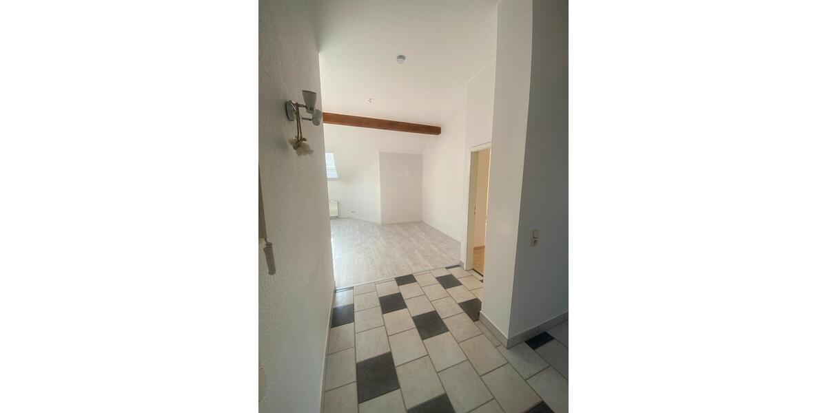 Dachgeschoßwohnung Bucha - 2 Zimmer, 60 m&sup2;, 600&euro; | Angebot:26014947