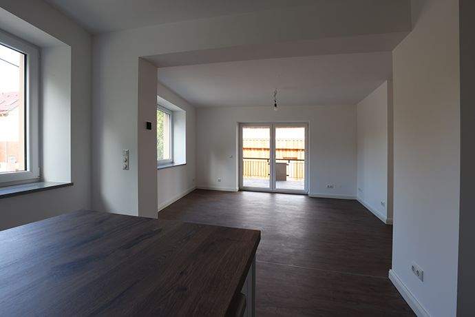 Einfamilienhaus Erfurt Linderbach - 7 Zimmer, 300 m&sup2;, 2.900&euro; | Angebot:25670888