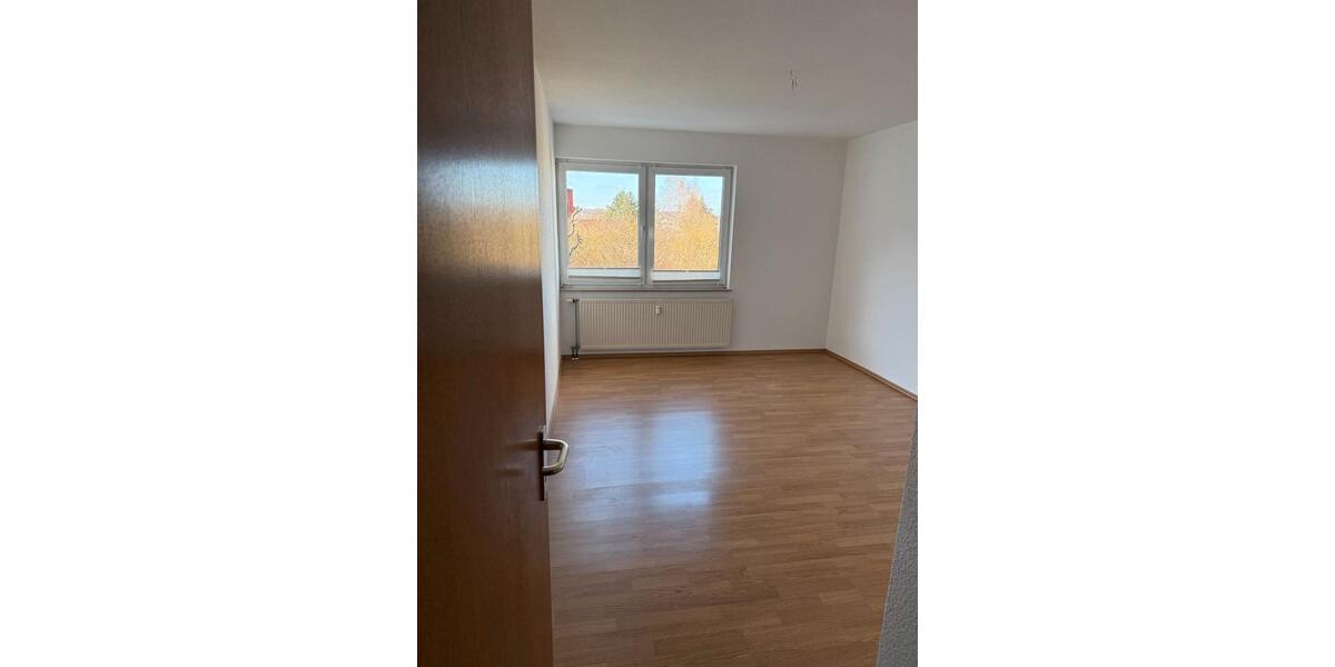 Etagenwohnung Erfurt Daberstedt - 3 Zimmer, 90 m&sup2;, 900&euro; | Angebot:26031283