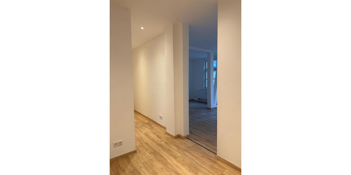 Etagenwohnung Erfurt - 5 Zimmer, 140 m&sup2;, 1.900&euro; | Angebot:26662233