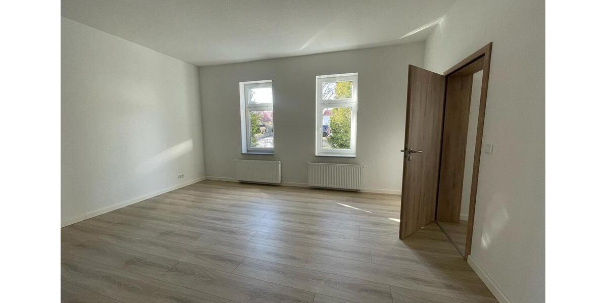 Etagenwohnung Erfurt Hochheim - 4 Zimmer, 130 m&sup2;, 1.300&euro; | Angebot:26004800