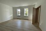Etagenwohnung Erfurt Hochheim - 4 Zimmer, 130 m&sup2;, 1.300&euro; | Angebot:26004800