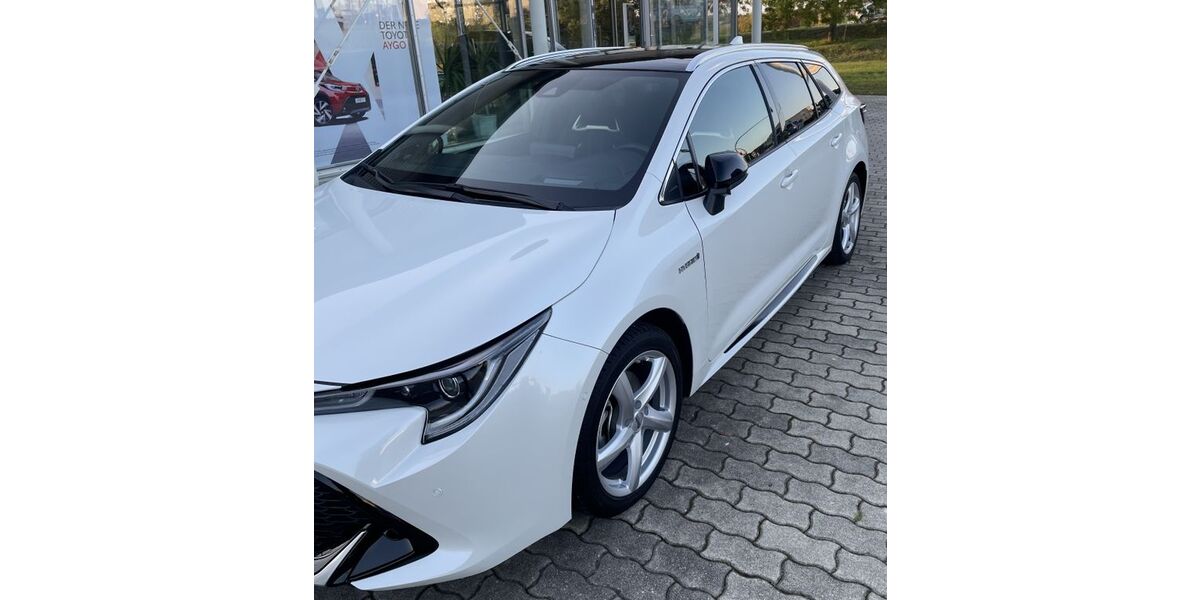Toyota Corolla 127.000 km 21.800 &euro; Kölleda OT Burgwenden 99625