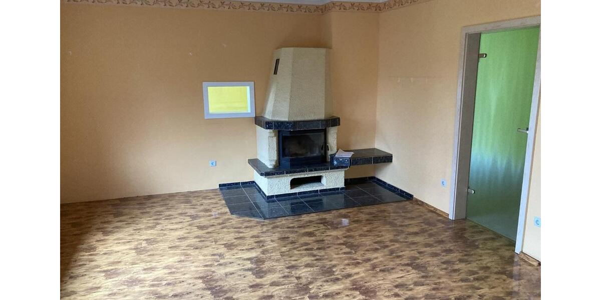 Etagenwohnung Kahla - 5 Zimmer, 124 m&sup2;, 870&euro; | Angebot:17932814