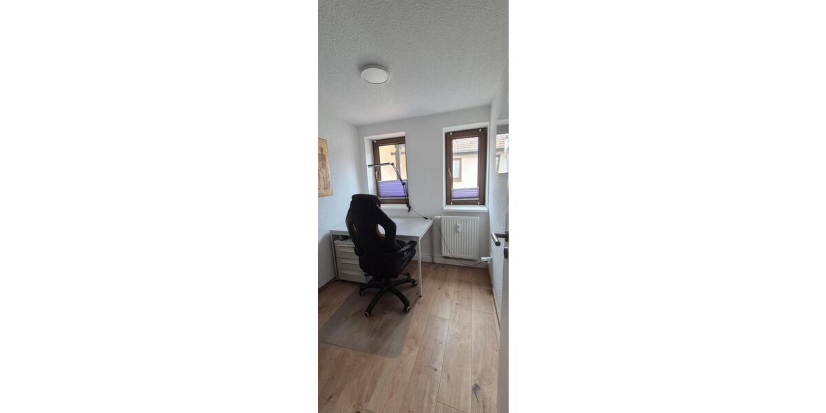 Etagenwohnung Kahla - 3 Zimmer, 71 m&sup2;, 566&euro; | Angebot:26264401