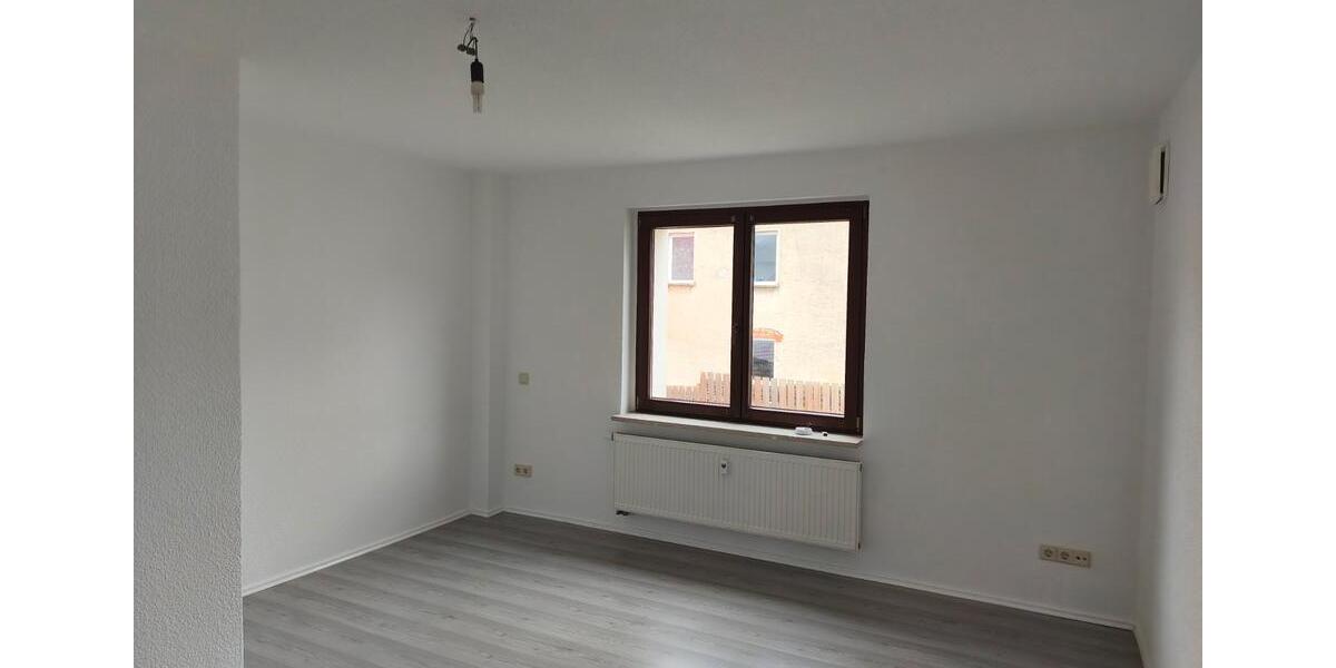 Etagenwohnung Jena Burgau - 2 Zimmer, 77 m&sup2;, 766&euro; | Angebot:26021512