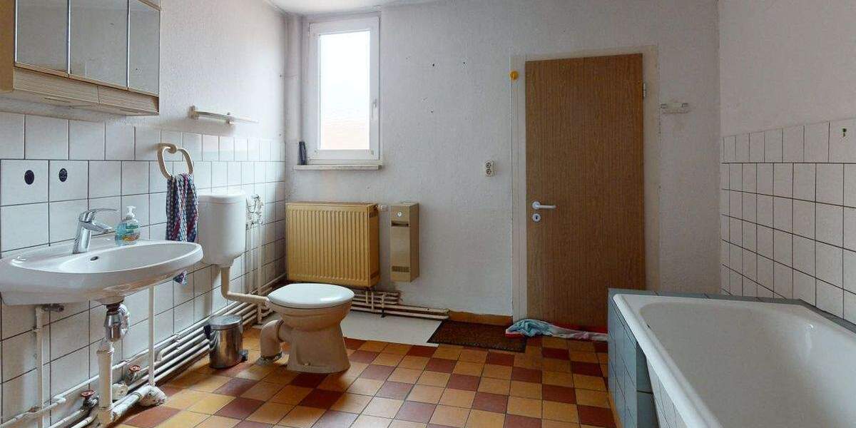 Mehrfamilienhaus, Wohnhaus Buttstädt - 1 Zimmer, 360 m&sup2;, 99.000&euro; | Angebot:25727013