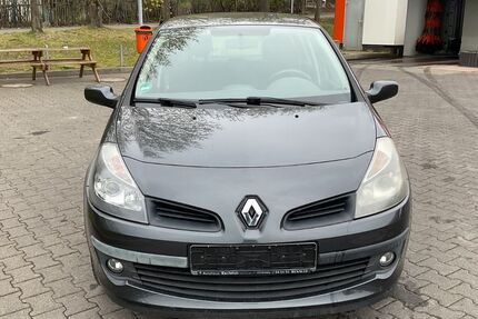 Renault Clio 16.120 km 750 &euro; Erfurt 99085